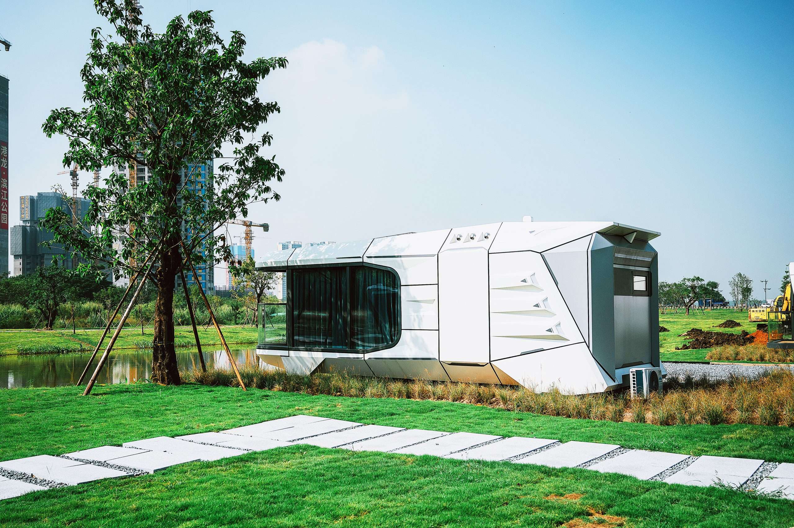 Space Capsule House Lunar Series
